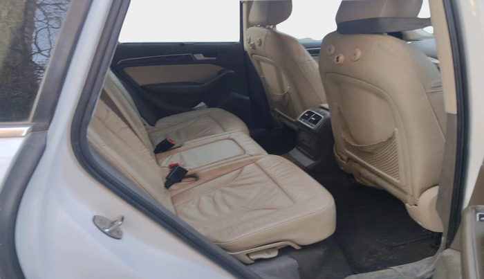 2013 Audi Q5 3.0 TDI QUATTRO, Diesel, Automatic, 1,15,728 km, interior