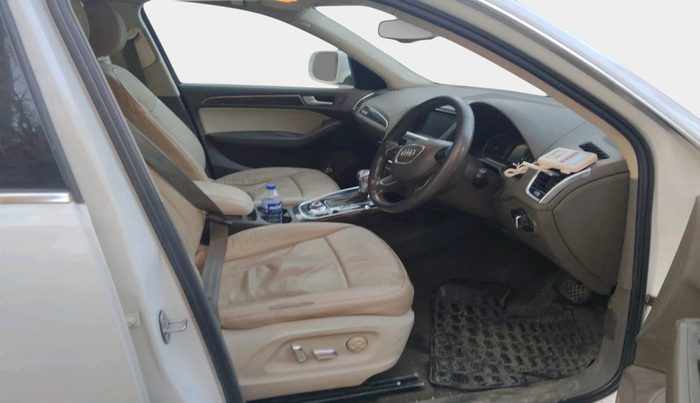 2013 Audi Q5 3.0 TDI QUATTRO, Diesel, Automatic, 1,15,728 km, interior