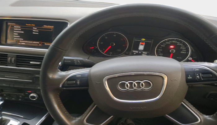 2013 Audi Q5 3.0 TDI QUATTRO, Diesel, Automatic, 1,15,728 km, interior