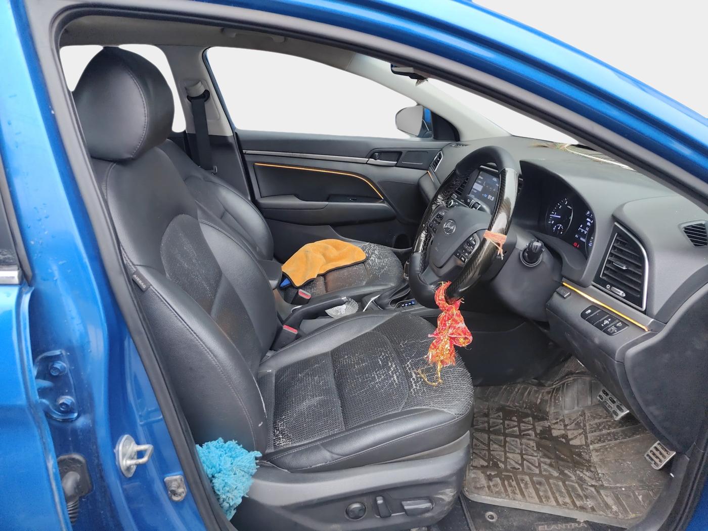2017 Hyundai New Elantra 2.0 SX(O) AT PETROL, Petrol, Automatic, 1,05,897 km, interior
