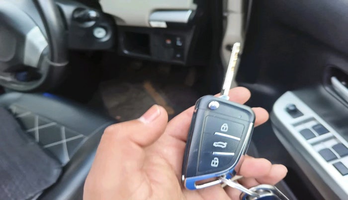 2015 Maruti Wagon R Stingray VXI, Petrol, Manual, 27,796 km, interior