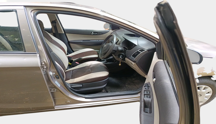 2013 Hyundai i20 MAGNA 1.2, Petrol, Manual, 73,096 km, interior