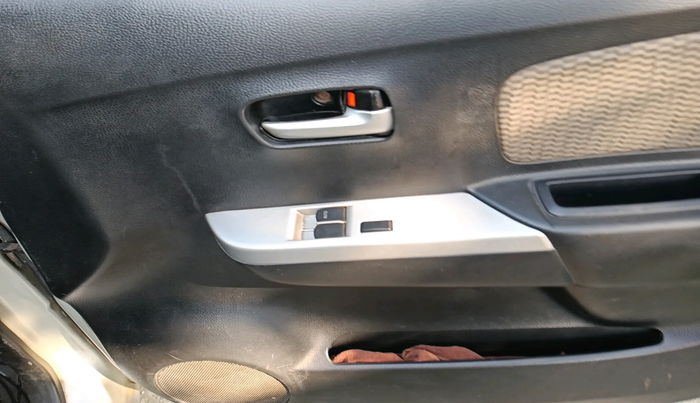 2016 Maruti Wagon R 1.0 LXI CNG, Petrol, Manual, 1,23,210 km, interior