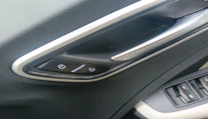 2022 MG ASTOR SUPER 1.5 MT, Petrol, Manual, 20,377 km, interior