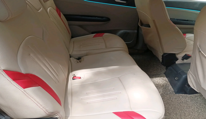 2019 Renault TRIBER RXZ, Petrol, Manual, 30,573 km, interior