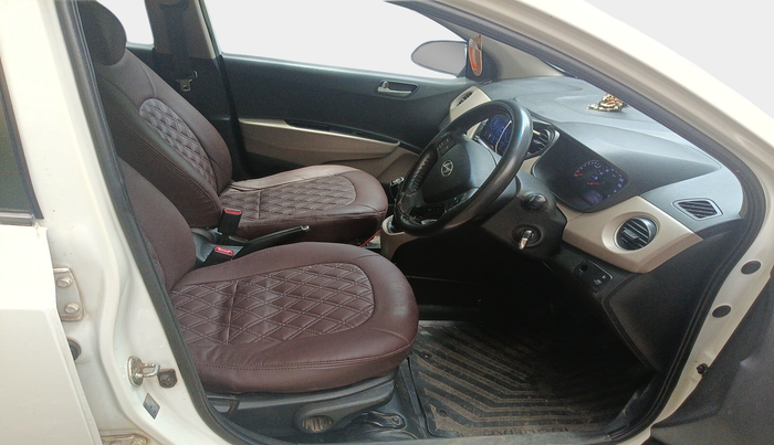 2015 Hyundai Xcent S (O) 1.2, Petrol, Manual, 1,03,807 km, interior