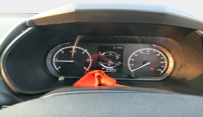 2020 Tata Harrier XM 2.0L KRYOTEC, Diesel, Manual, 1,04,584 km, interior