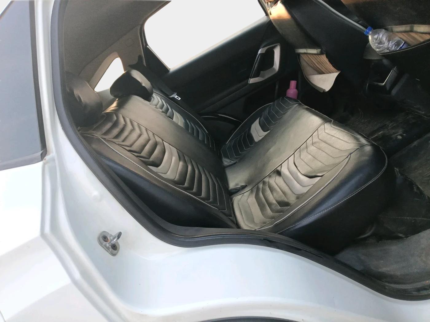 2020 Tata Harrier XM 2.0L KRYOTEC, Diesel, Manual, 1,04,584 km, interior