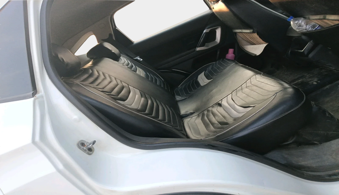 2020 Tata Harrier XM 2.0L KRYOTEC, Diesel, Manual, 1,04,584 km, interior