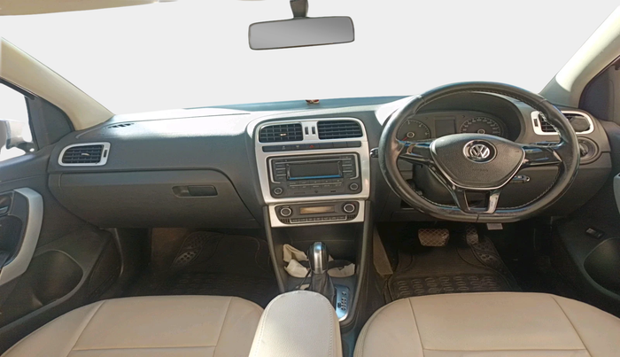 2016 Volkswagen Vento COMFORTLINE 1.5 AT, Diesel, Automatic, 2,02,443 km, interior