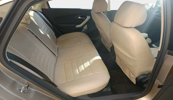 2016 Volkswagen Vento COMFORTLINE 1.5 AT, Diesel, Automatic, 2,02,443 km, interior