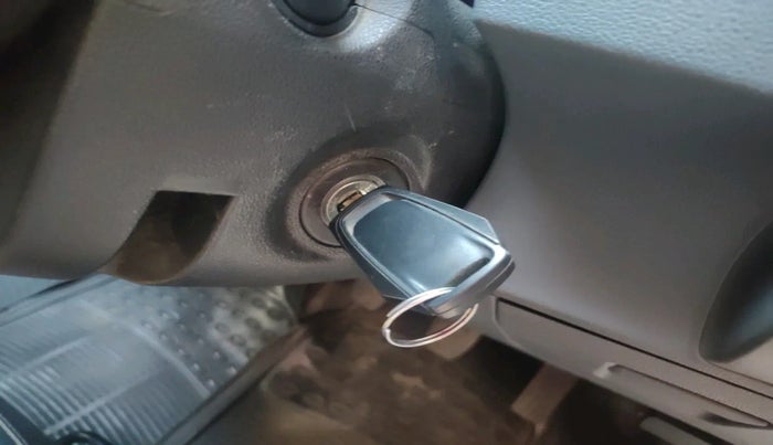 2018 Mahindra KUV 100 NXT K2+ P 6 STR, Petrol, Manual, 55,777 km, interior