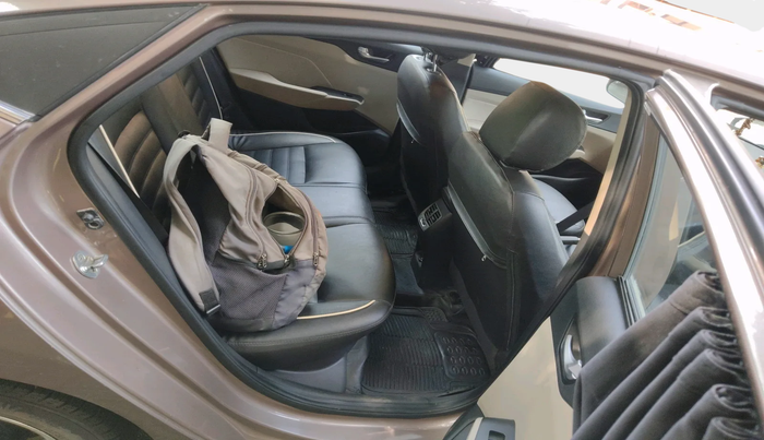 2018 Hyundai Verna 1.6 VTVT SX, Petrol, Manual, 26,334 km, interior