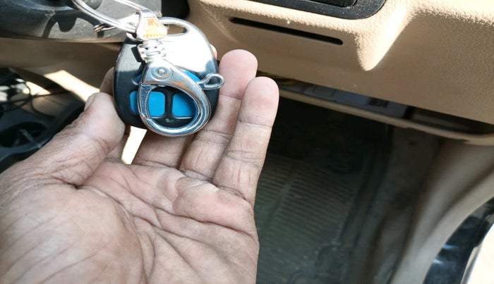 2011 Chevrolet Spark LT 1.0, Petrol, Manual, 67,983 km, interior