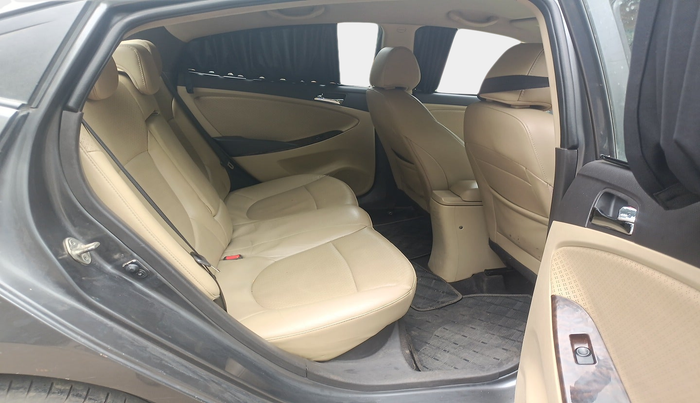2012 Hyundai Verna FLUIDIC 1.6 CRDI SX AT, Diesel, Automatic, 93,460 km, interior
