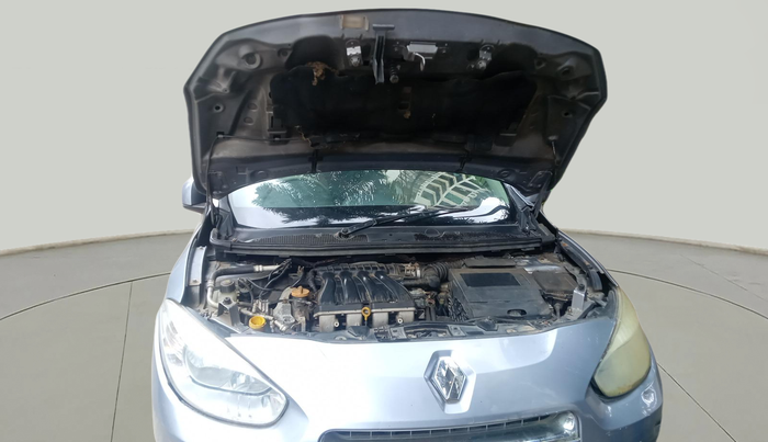 2011 Renault Fluence 2.0 E4 AT, Petrol, Automatic, 82,209 km, exterior