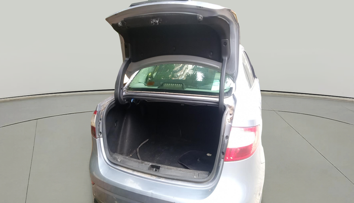 2011 Renault Fluence 2.0 E4 AT, Petrol, Automatic, 82,209 km, exterior