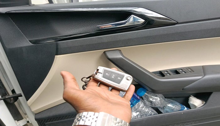 2023 Skoda SLAVIA STYLE 1.0L TSI AT, Petrol, Automatic, 29,853 km, interior