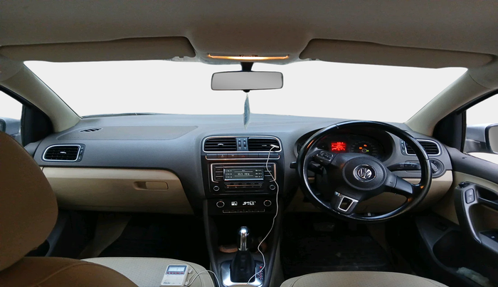 2014 Volkswagen Vento HIGHLINE PETROL AT, Petrol, Automatic, 38,725 km, interior