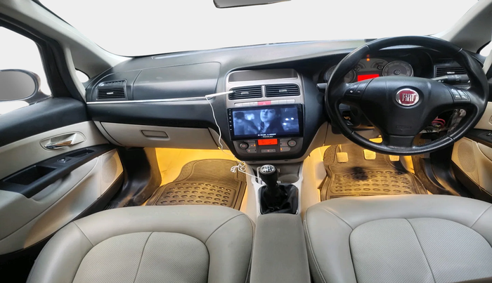 2013 Fiat Linea DYNAMIC 1.4 L T JET, Petrol, Manual, 1,05,002 km, interior