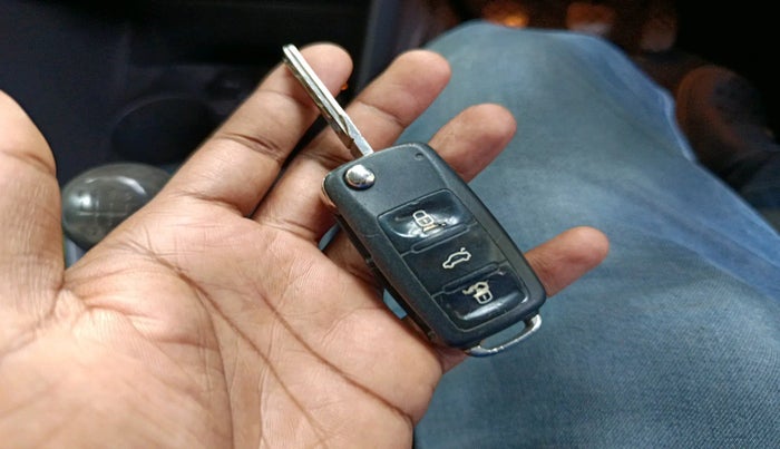 2015 Volkswagen Polo COMFORTLINE 1.2L, Petrol, Manual, 86,505 km, interior