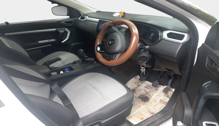 2021 Renault Kiger RXL MT, Petrol, Manual, 31,999 km, interior