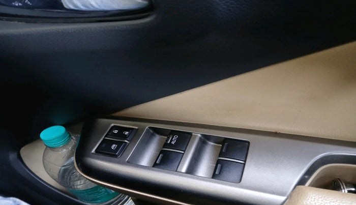 2017 Honda City 1.5L I-VTEC VX, Petrol, Manual, 1,28,125 km, interior