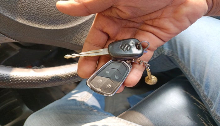 2012 Maruti Wagon R 1.0 LXI CNG, Petrol, Manual, 1,37,244 km, interior