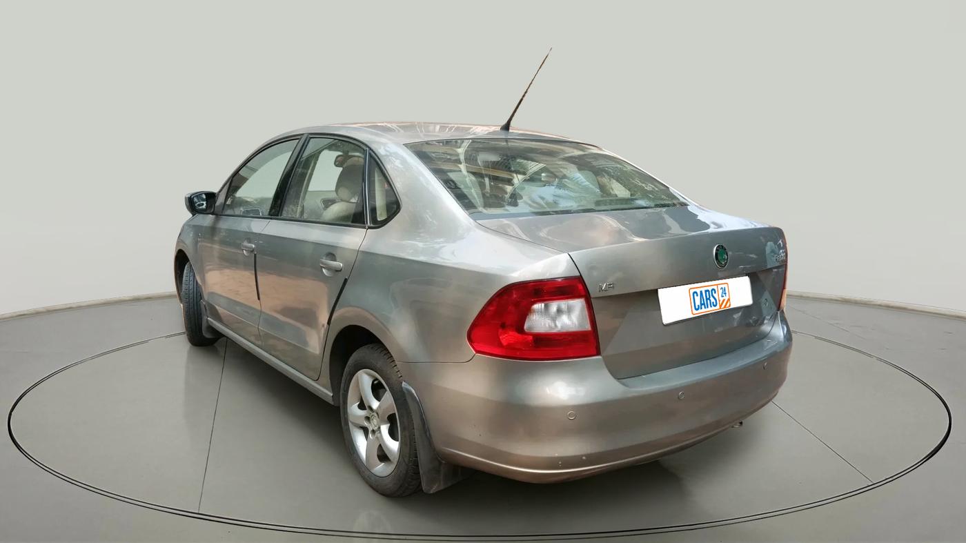 2012 Skoda Rapid ELEGANCE 1.6 MPI AT, Petrol, Automatic, 59,002 km, exterior