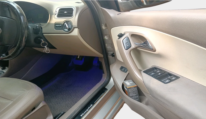 2012 Skoda Rapid ELEGANCE 1.6 MPI AT, Petrol, Automatic, 59,002 km, interior