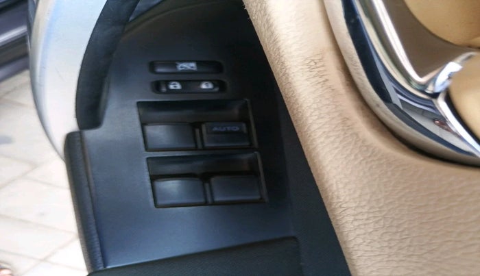 2019 Toyota Corolla Altis G PETROL, Petrol, Manual, 1,08,421 km, interior