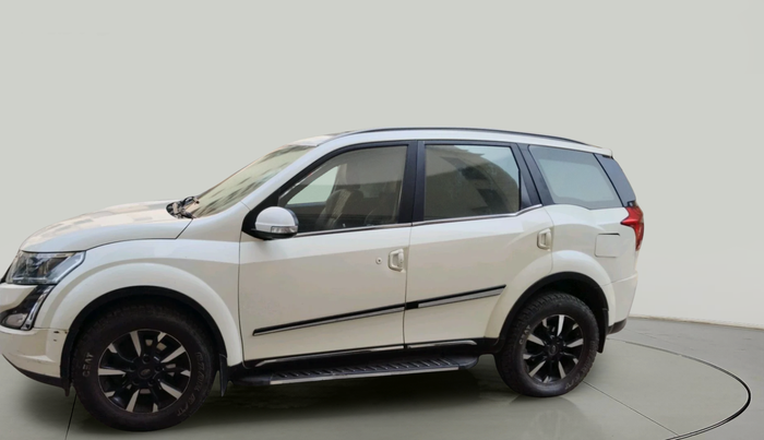 2019 Mahindra XUV500 W11 AT, Diesel, Automatic, 1,21,255 km, exterior