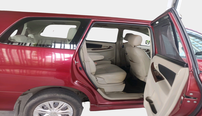 2013 Toyota Innova 2.5 G 7 STR, Diesel, Manual, 97,649 km, interior