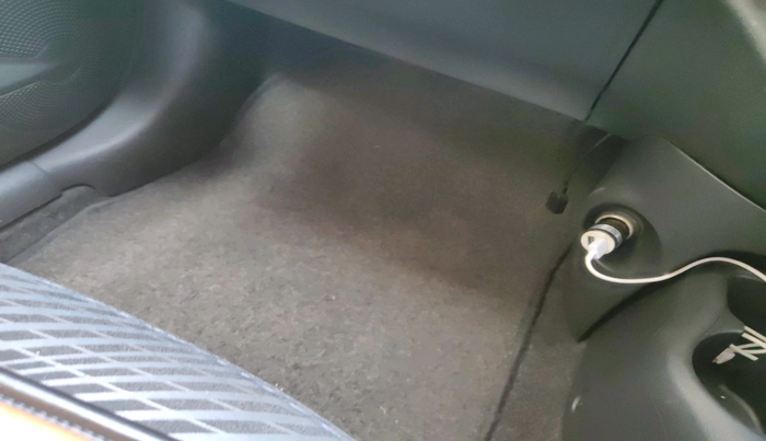 2016 Nissan Micra XV CVT, Petrol, Automatic, 34,260 km, interior