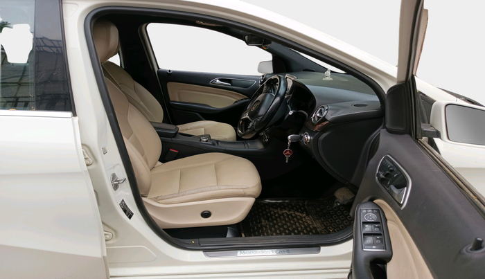 2013 Mercedes Benz B Class B180, Diesel, Automatic, 80,374 km, interior
