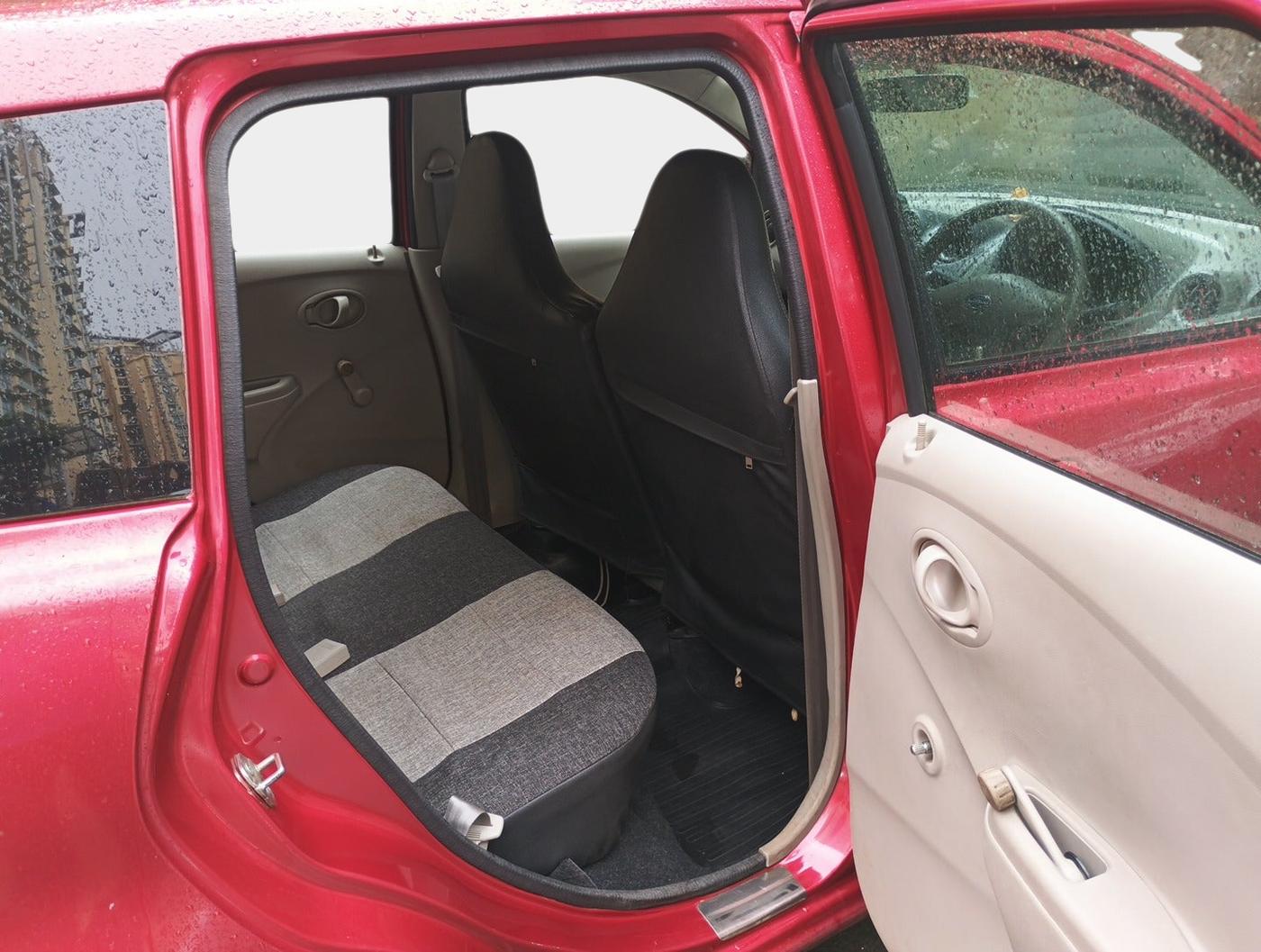 2016 Datsun Go Plus T, Petrol, Manual, 31,315 km, interior