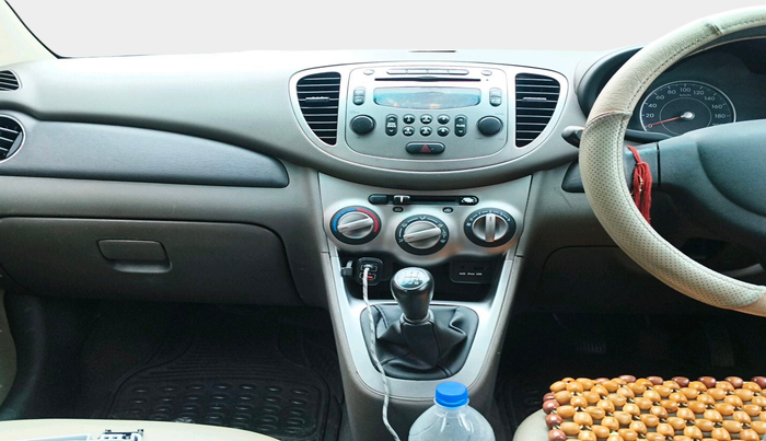 2015 Hyundai i10 SPORTZ 1.1, Petrol, Manual, 40,105 km, interior