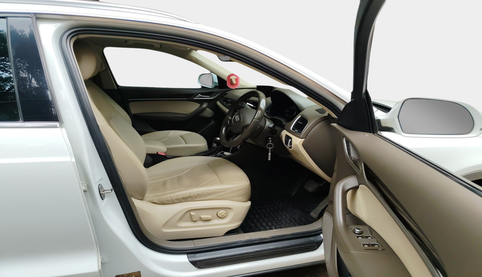 2012 Audi Q3 2.0 QUATTRO TDI AT, Diesel, Automatic, 1,10,712 km, interior