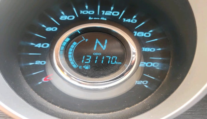 2016 Mahindra XUV500 W10, Diesel, Manual, 1,31,170 km, interior