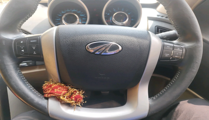 2016 Mahindra XUV500 W10, Diesel, Manual, 1,31,170 km, interior