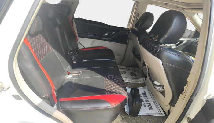 2016 Mahindra XUV500 W10, Diesel, Manual, 1,31,170 km, interior