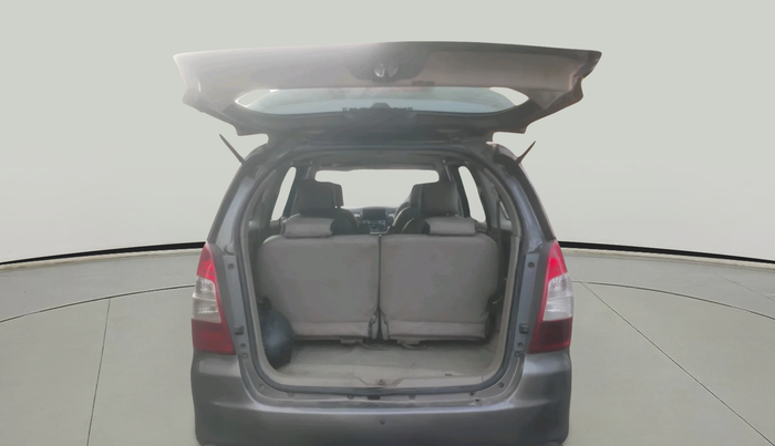 2010 Toyota Innova 2.5 G2 7STR, Diesel, Manual, 2,36,895 km, exterior