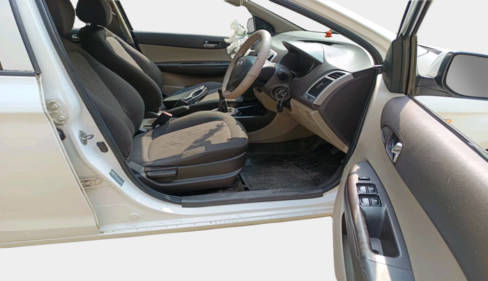 2012 Hyundai i20 MAGNA (O) 1.2, Petrol, Manual, 34,750 km, interior