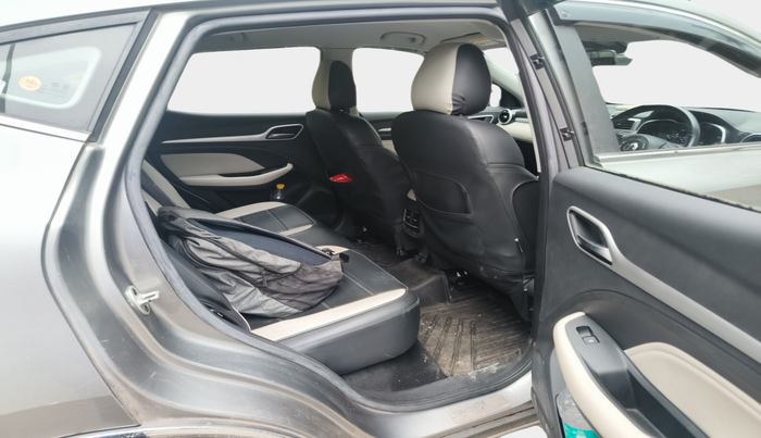 2022 MG ASTOR SUPER 1.5 CVT, Petrol, Automatic, 32,144 km, interior