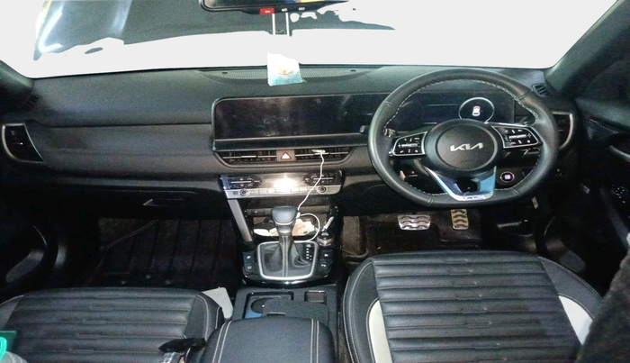 2023 KIA SELTOS  GTX PLUS 1.5 DIESEL AT, Diesel, Automatic, 25,593 km, interior