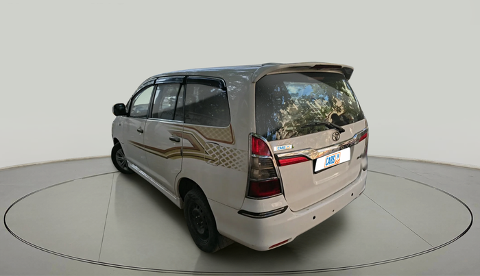 2015 Toyota Innova 2.5 GX 7 STR, Diesel, Manual, 1,99,689 km, exterior