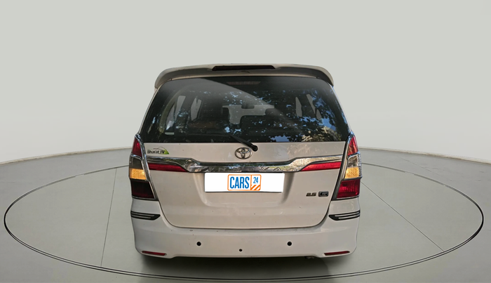 2015 Toyota Innova 2.5 GX 7 STR, Diesel, Manual, 1,99,689 km, exterior