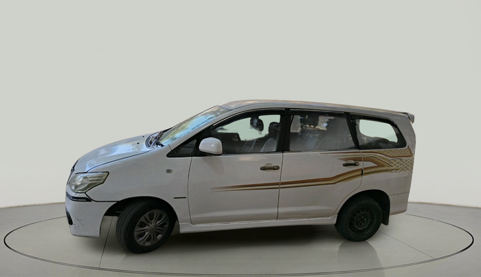 2015 Toyota Innova 2.5 GX 7 STR, Diesel, Manual, 1,99,689 km, exterior