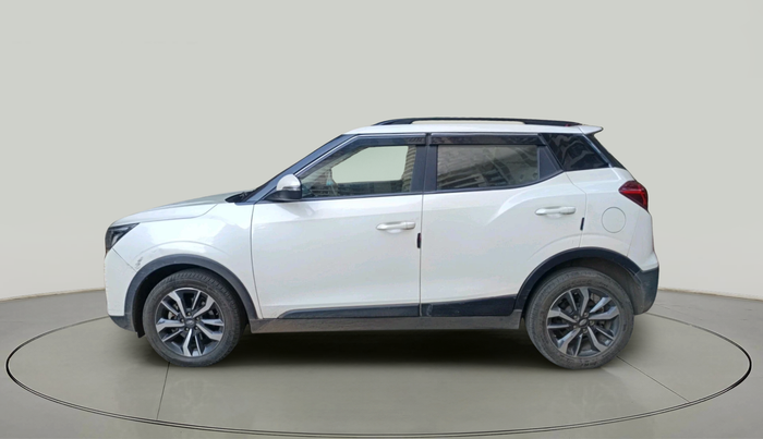 2021 Mahindra XUV300 W8 (O) 1.2 PETROL AMT, Petrol, Automatic, 32,638 km, exterior