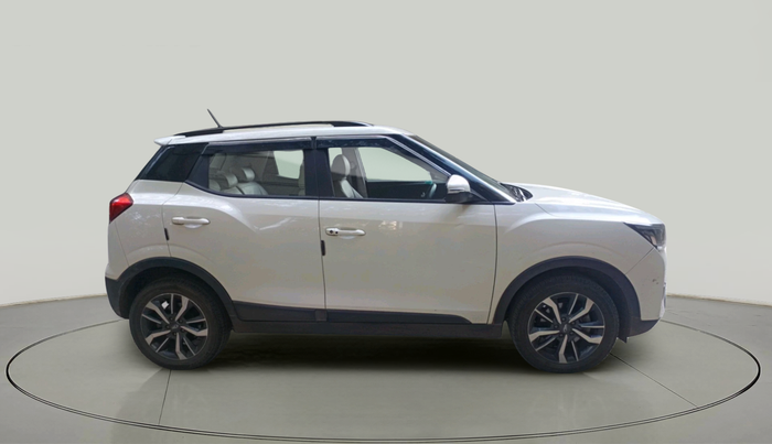 2021 Mahindra XUV300 W8 (O) 1.2 PETROL AMT, Petrol, Automatic, 32,638 km, exterior